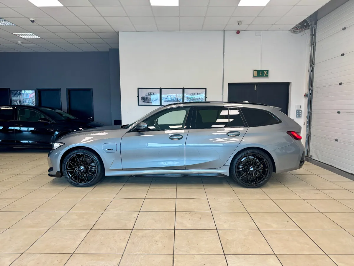 BMW 330E MSPORT TOURING - Image 4