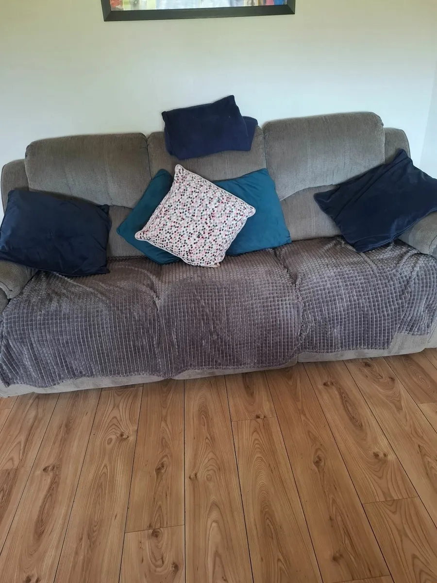 Sofa - Image 2