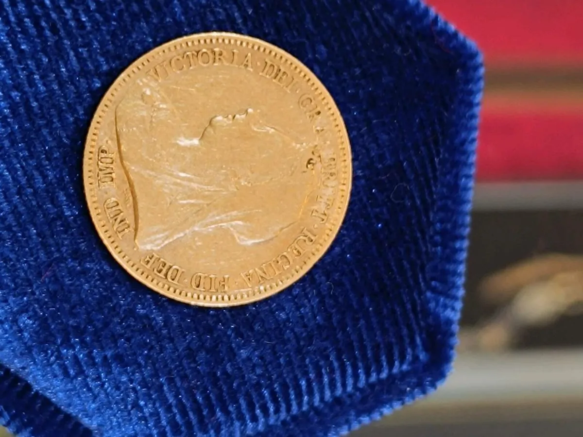 22k Half Sovereign Coin 1893 - Image 1