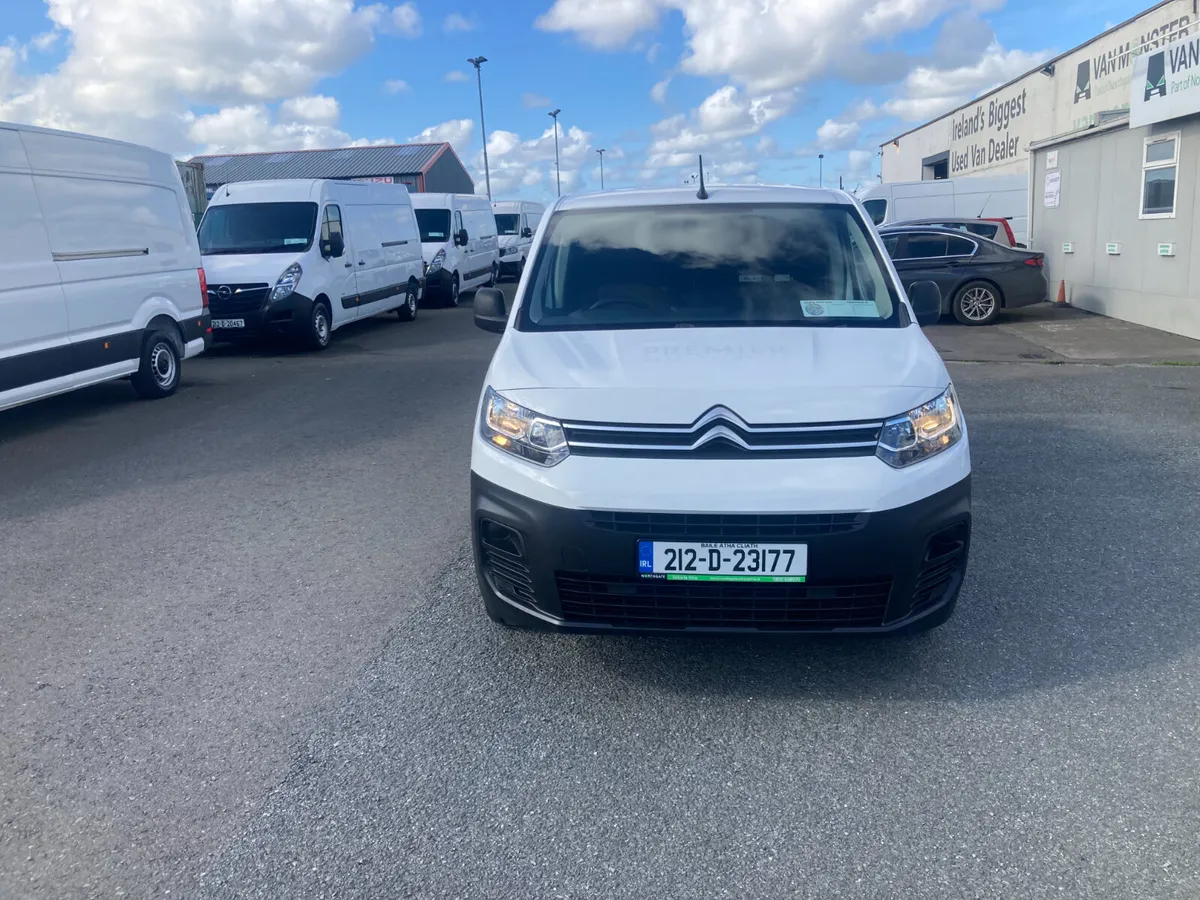 Citroen Berlingo 2021 - Image 2