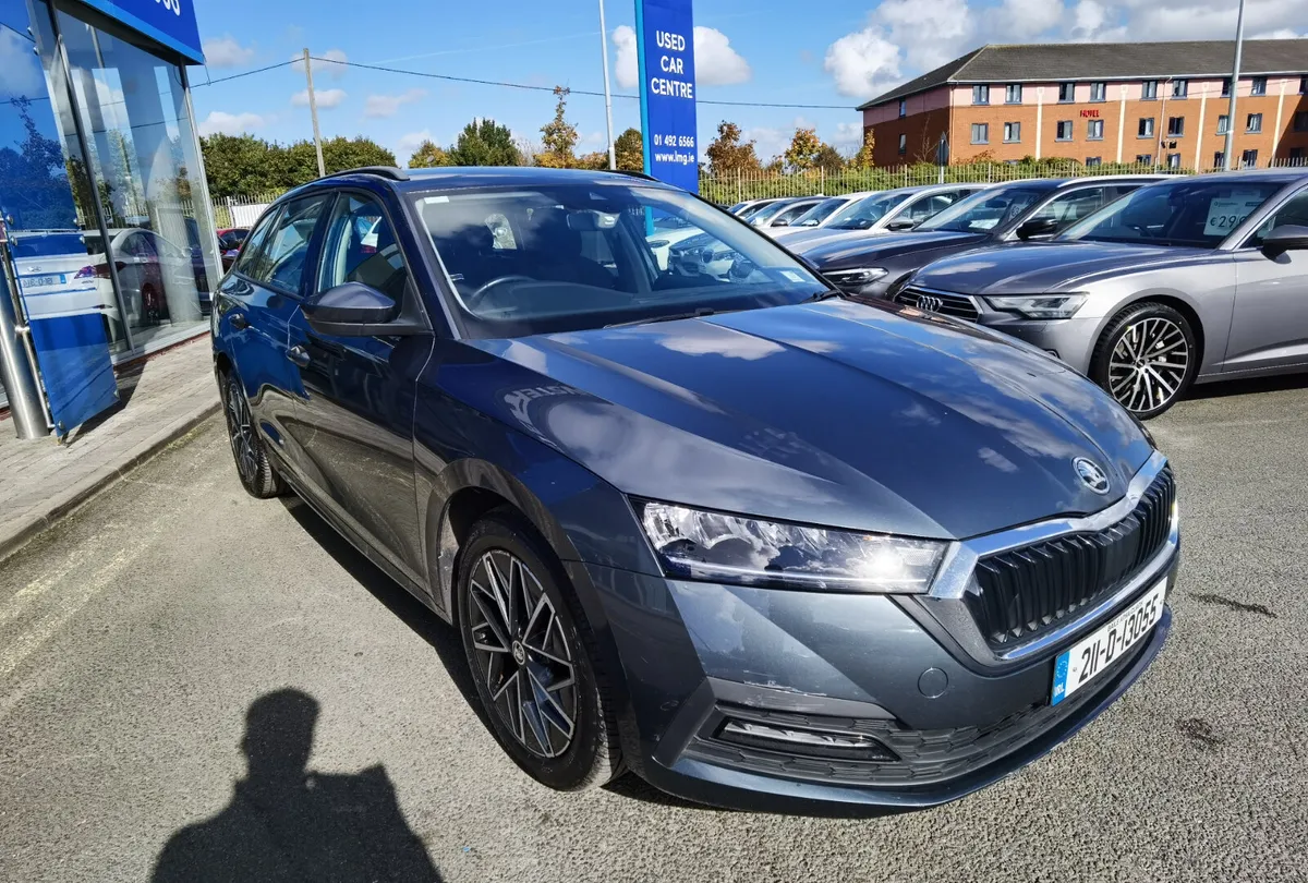SKODA OCTAVIA 2.0TDI AMBITION ESTATE 115BHP - Image 3