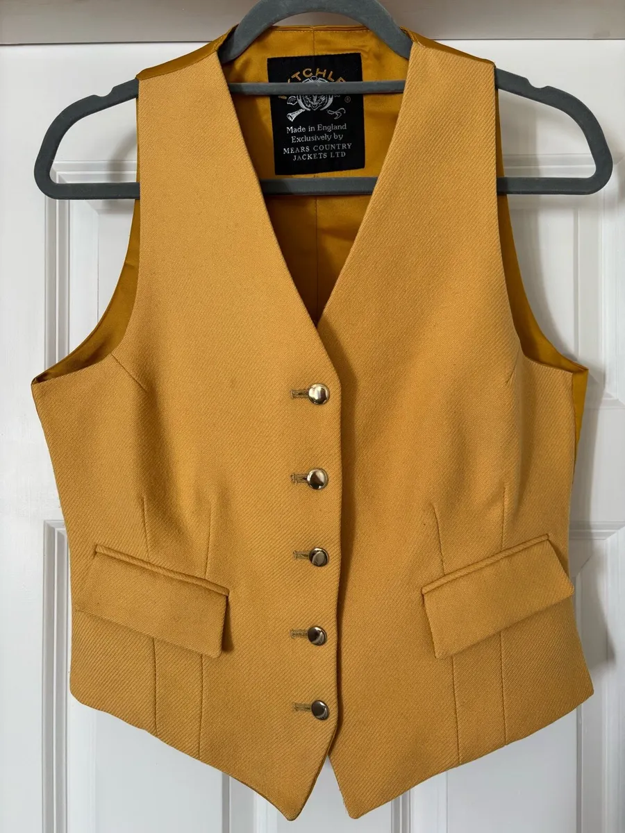 Ladies Mears Hunting Waistcoat - Image 1