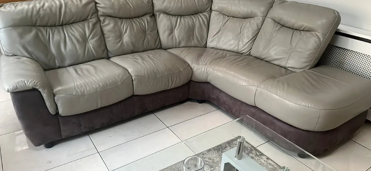 L   Couch - Image 3