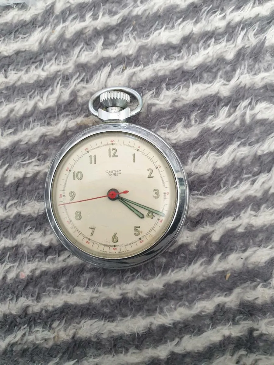 OLD 1960S SMITHS POCKET WATCH. PARTS REPAIRS - Image 1
