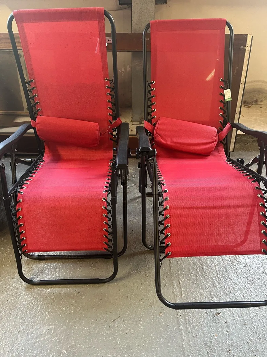 Garden recliner chairs
