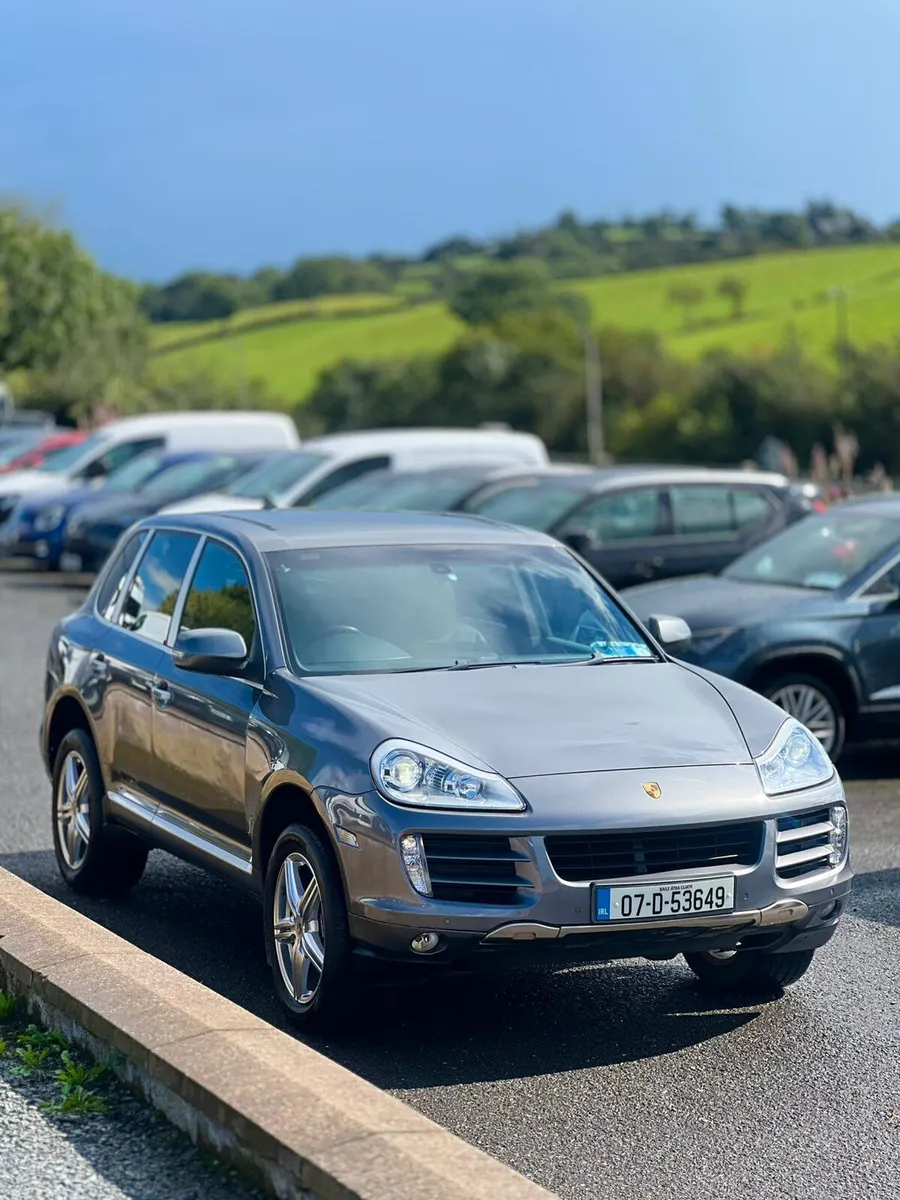 Porsche Cayenne 2007 Crew cab 333 road tax - Image 1