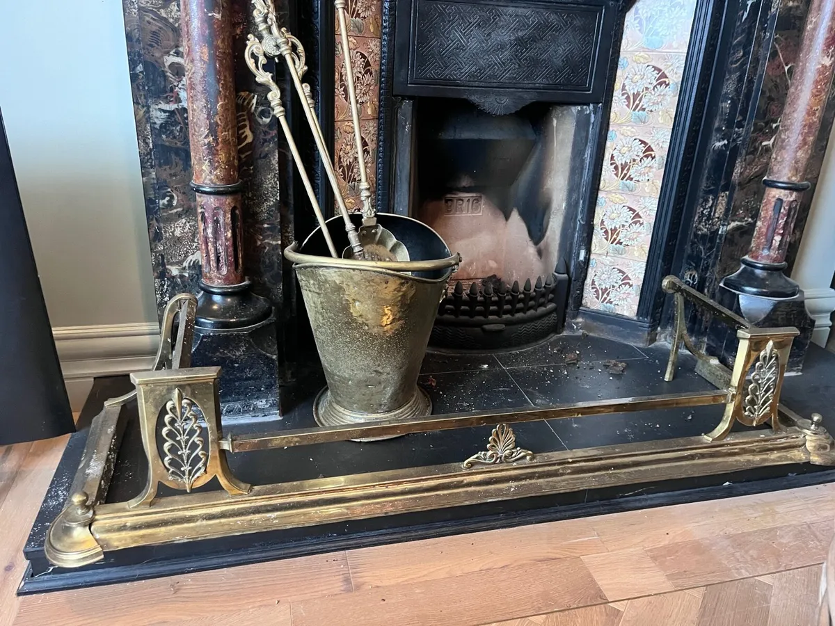 Brass fire fender - Image 2