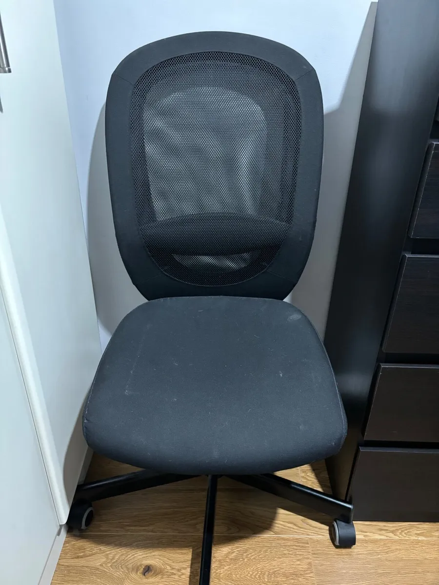 Office chair - Image 1