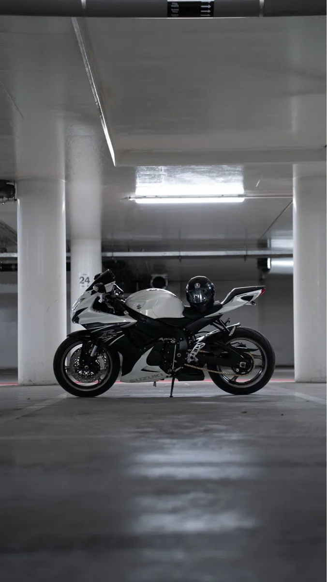 GSXR 600 - Image 2
