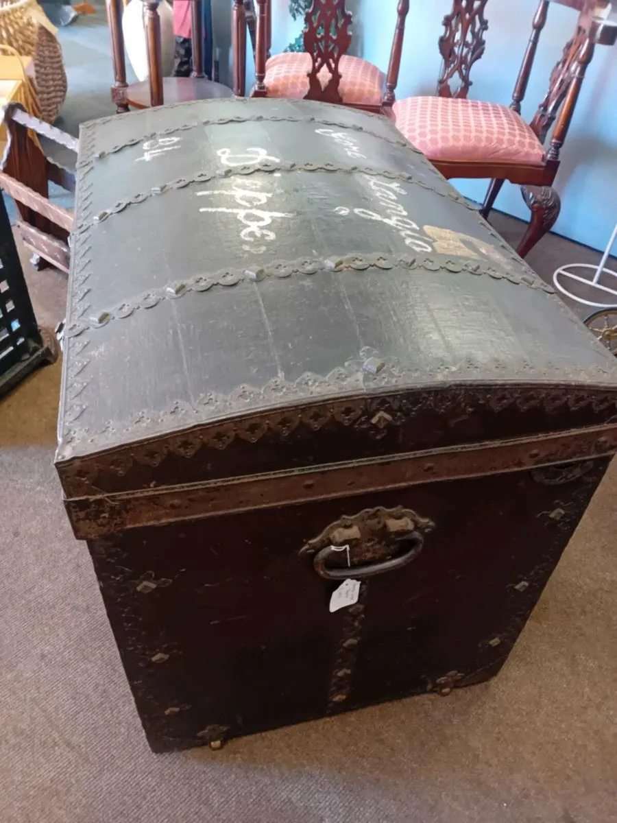 Antique French Dome Top Fitted Trunk - Image 3
