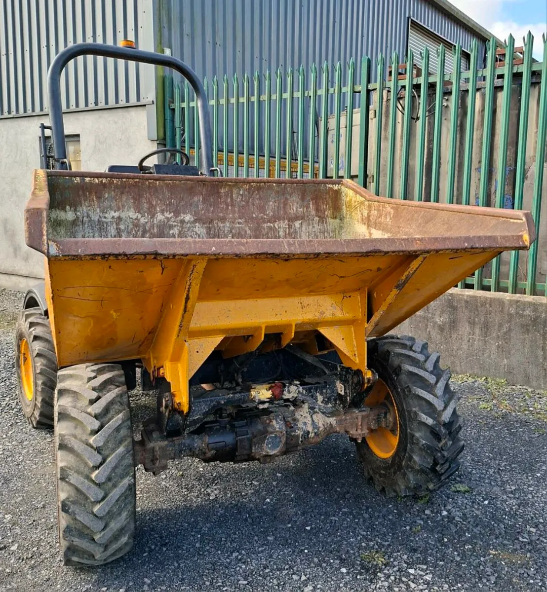 2016 JCB 3 Ton Hydrostatic Site Dumper - Image 3