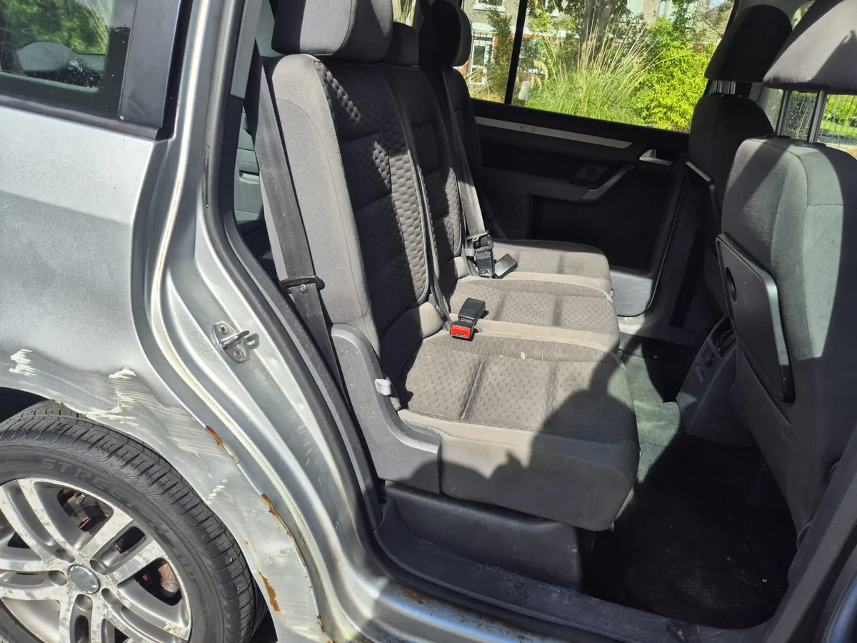 Volkswagen Touran 2008 - Image 4