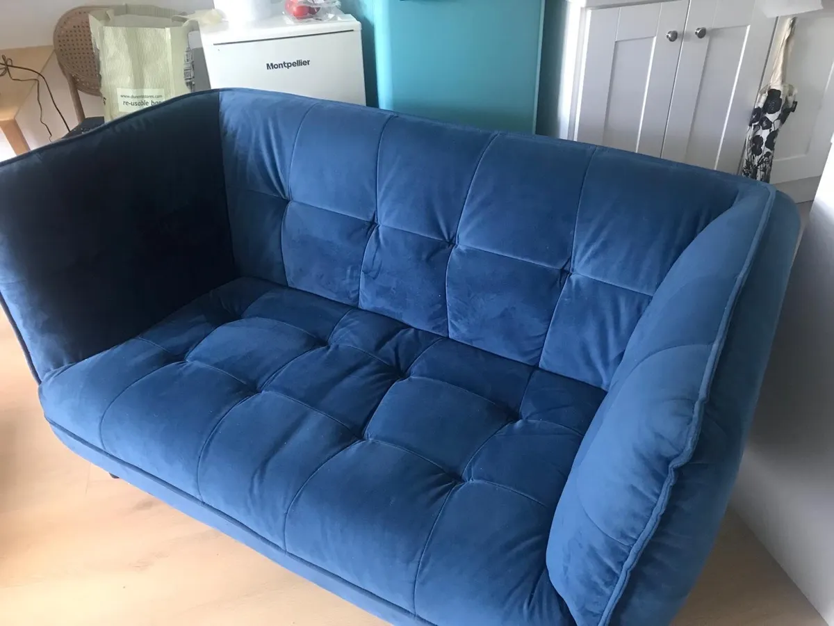 Beautiful two seater  sofa - Image 4