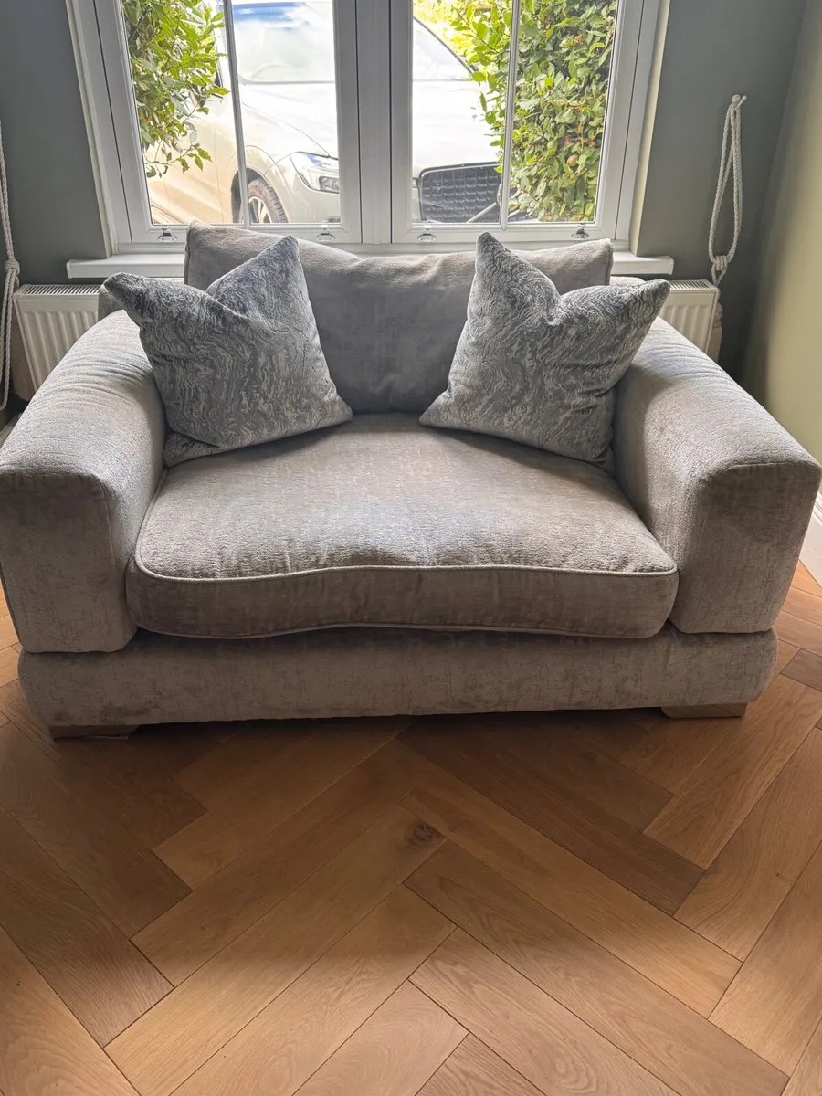 Sofa - Image 3