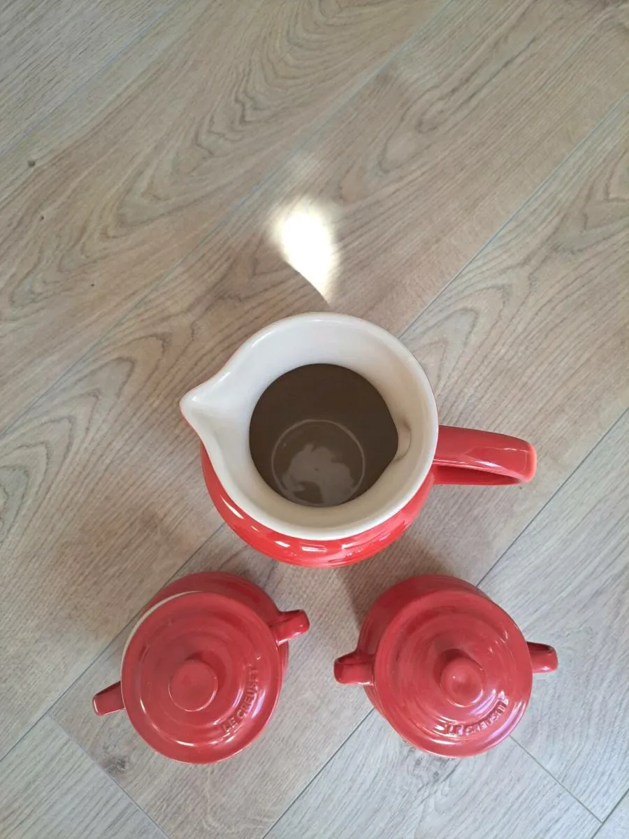 Le Creuset Jug and Soup Bowls - Image 3