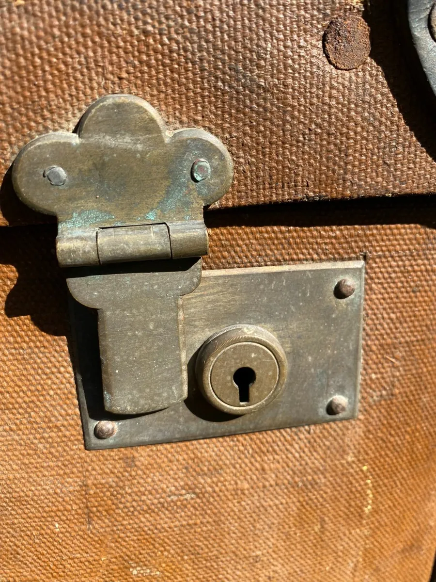 1940s WW2 hard Canvas covered case *DELIVERY AVAIL - Image 3