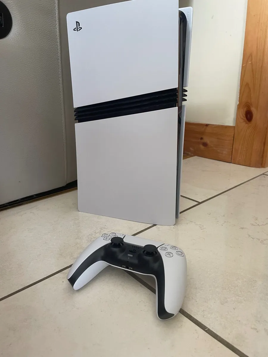 PS5 Pro Brand new - Image 2