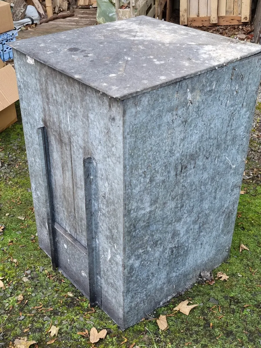 Galvanised Coal Bunker - Image 3