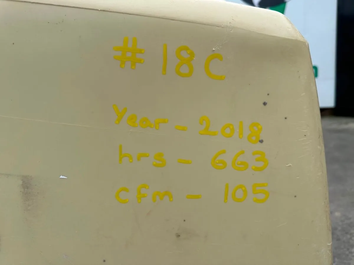 2018 DOOSAN 105 CFM ROAD AIR COMPRESSOR - Image 4