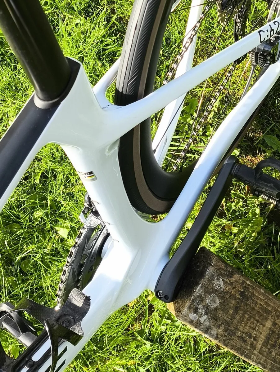 CUBE  Agree 53cm Shimano Ultegra - Image 2
