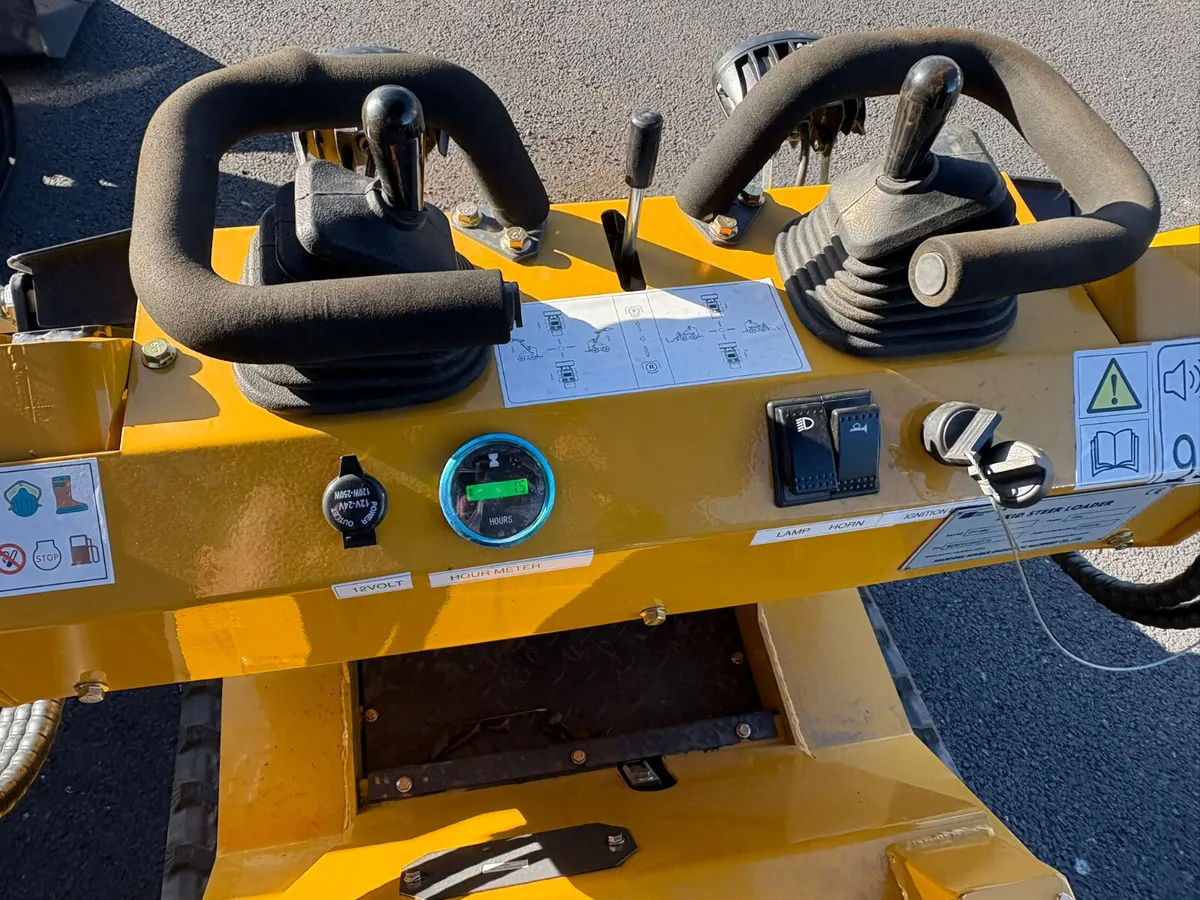 For Sale: 2 x Newrick  Skid Steer Loaders - Image 4