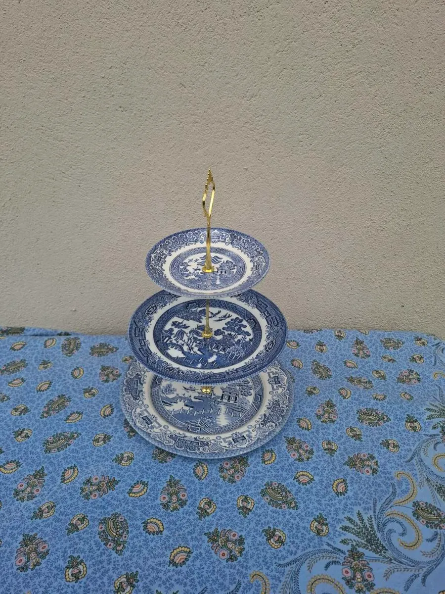 3 tiers blue willow style cake stand postage possi