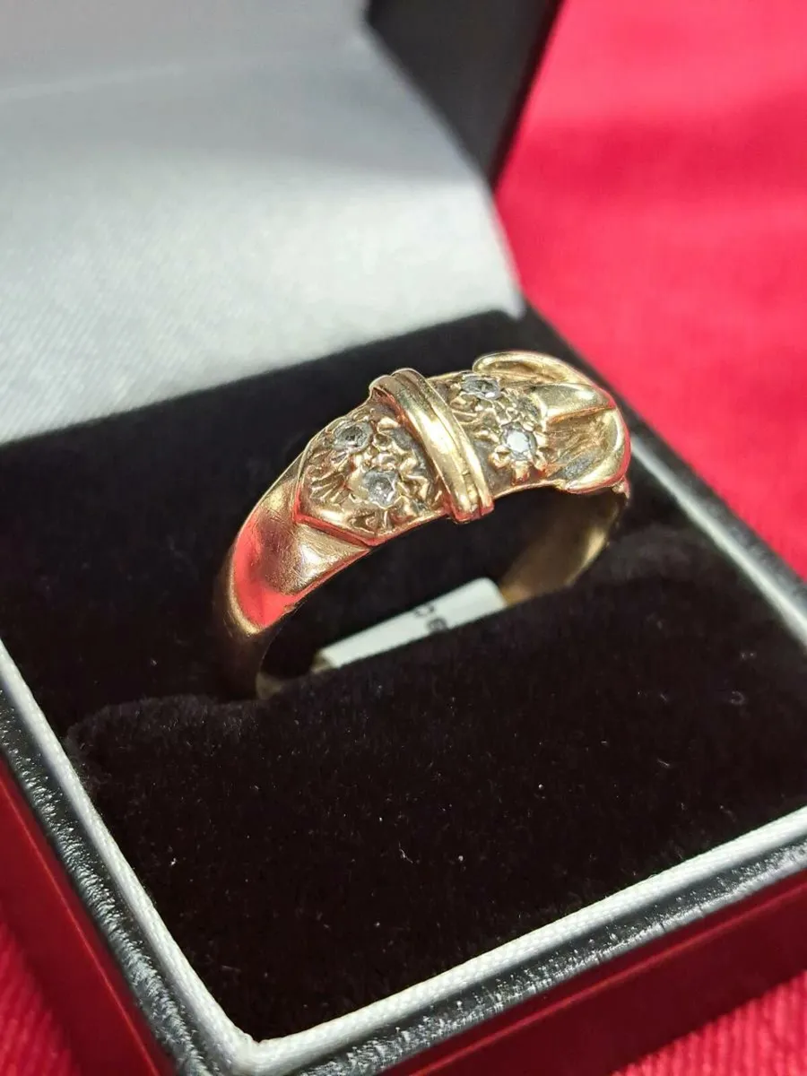 9k Buckle Ring 9Ct - Image 1
