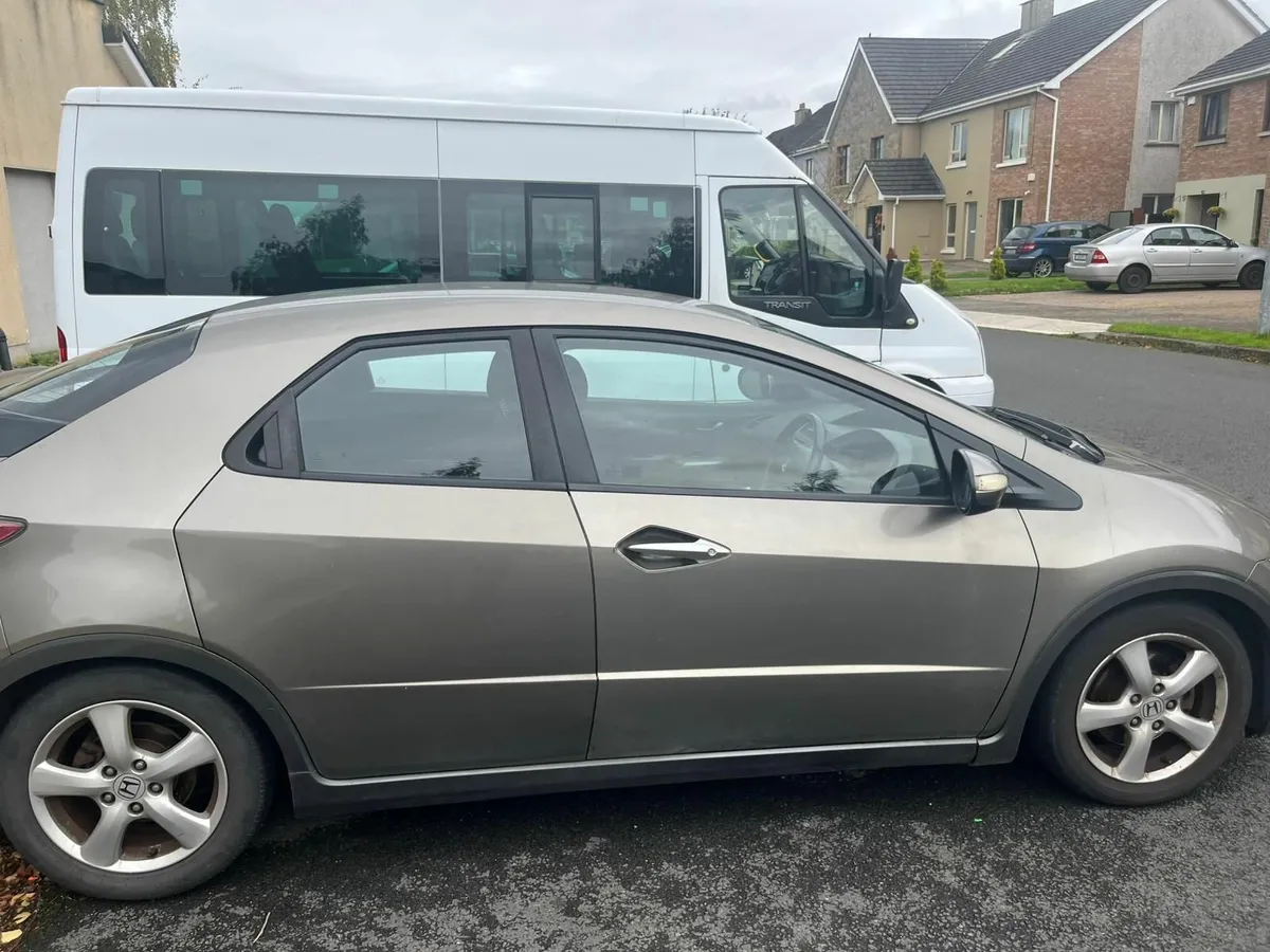 Honda Civic 2009 - Image 3