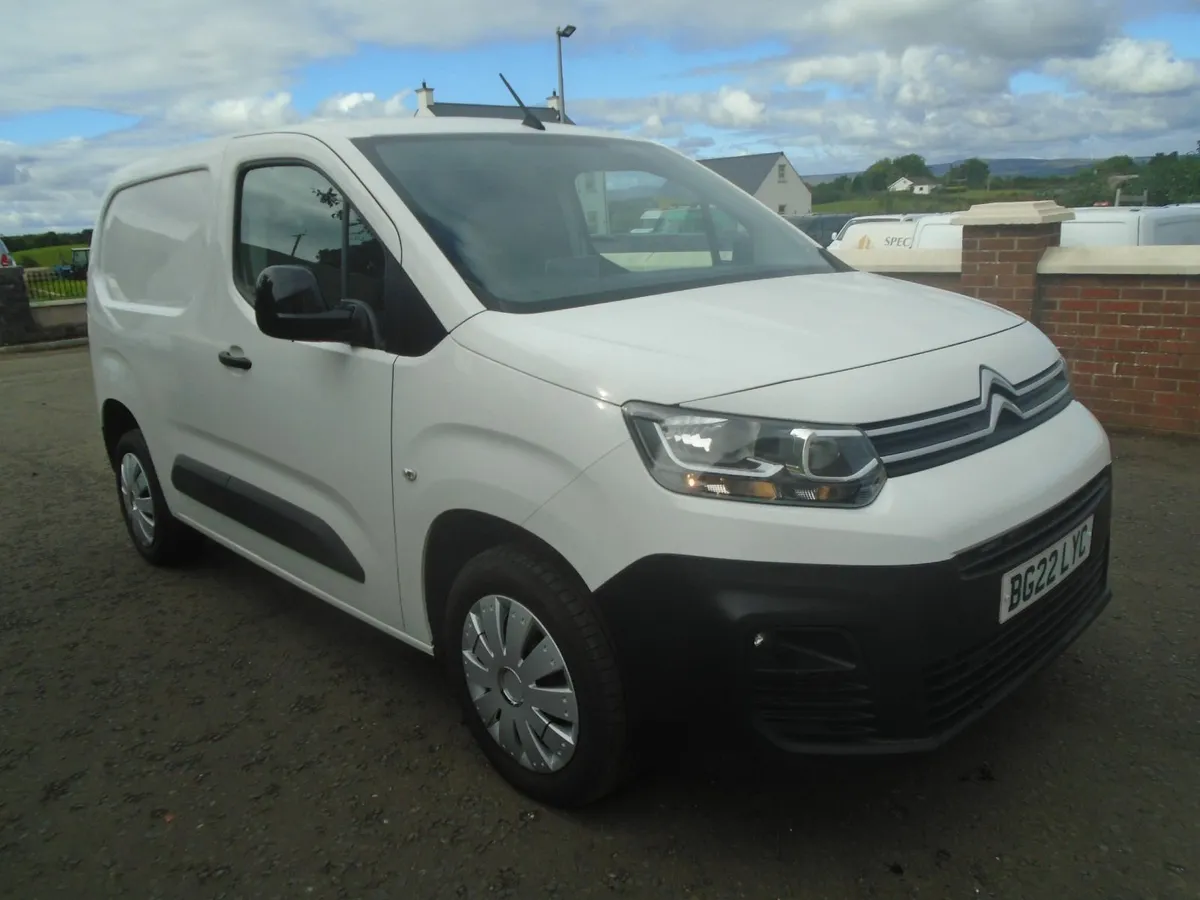 2022 Citroen Berlingo ENTERPRISE PRO 100HP 6 SPEED - Image 1