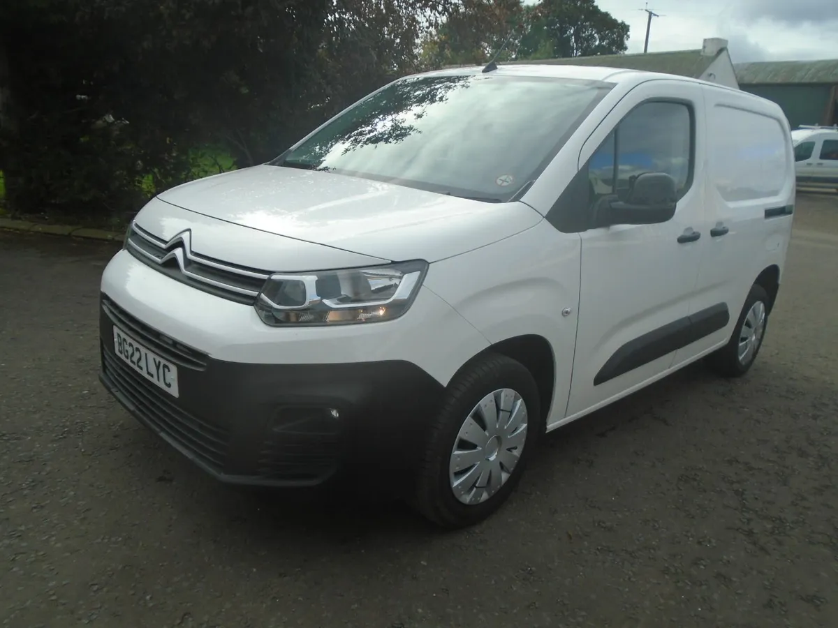2022 Citroen Berlingo ENTERPRISE PRO 100HP 6 SPEED - Image 3