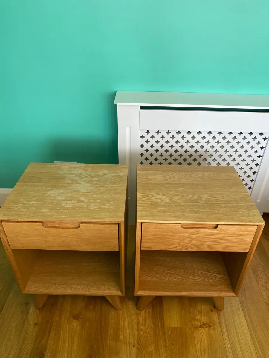 Set of bedside lockers - Image 1