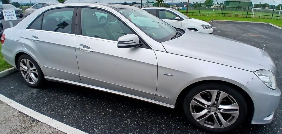 Mercedes-Benz E-Class 2012 - Image 3
