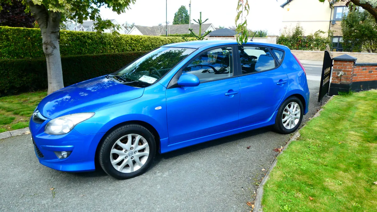 Hyundai i30 2010 Automatic - Image 1