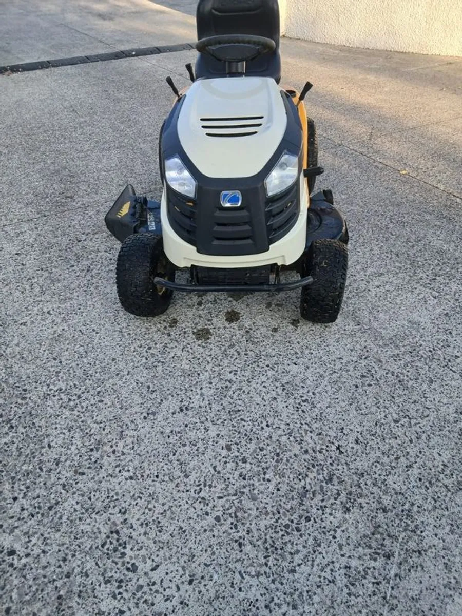 Cub Cadet Ride On Lawn Mower/ Mulcher - Image 2