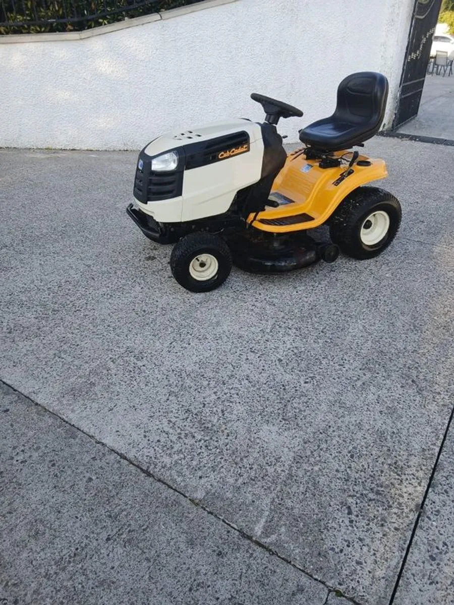 Cub Cadet Ride On Lawn Mower/ Mulcher - Image 3