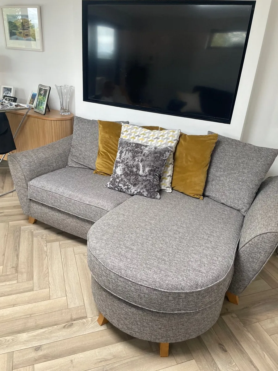 Couch for sale - Image 1