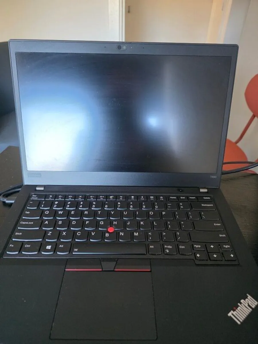 Thinkpad T490 Laptop - Image 2