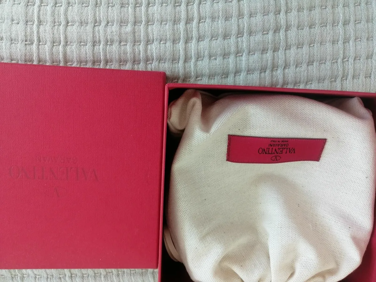 Valentino Garavani vlogo reversible belt 75cm - Image 2