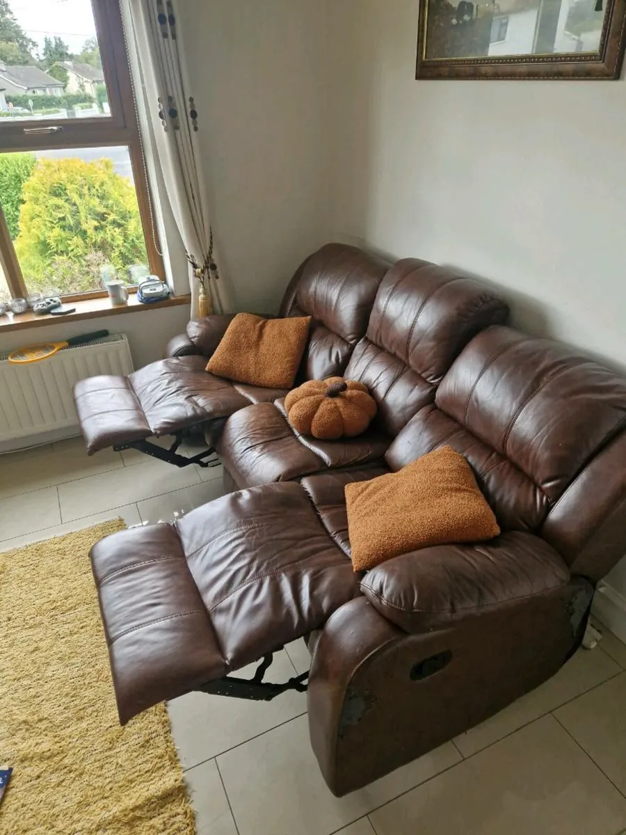Couch and armchair - Image 2