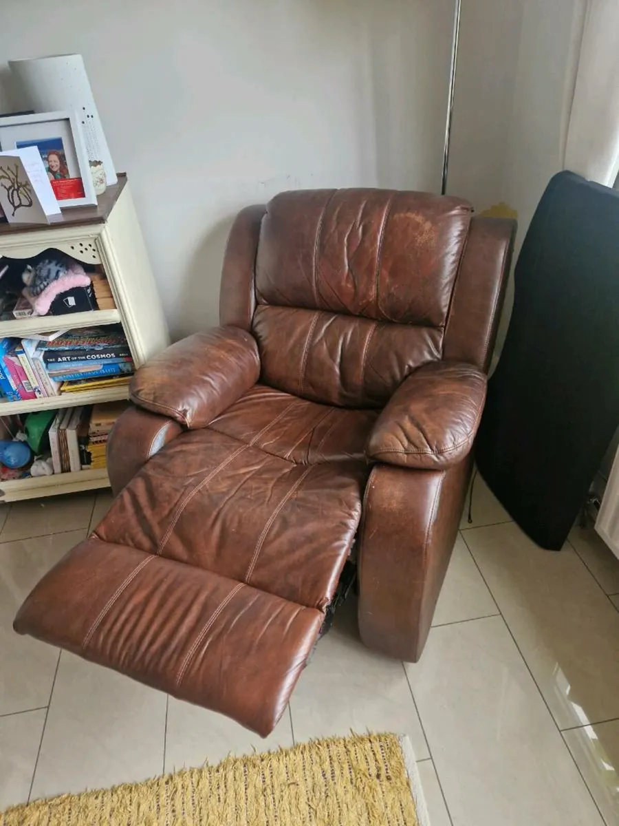 Couch and armchair - Image 3