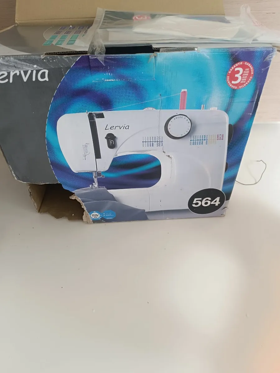 sewing machine - Image 2