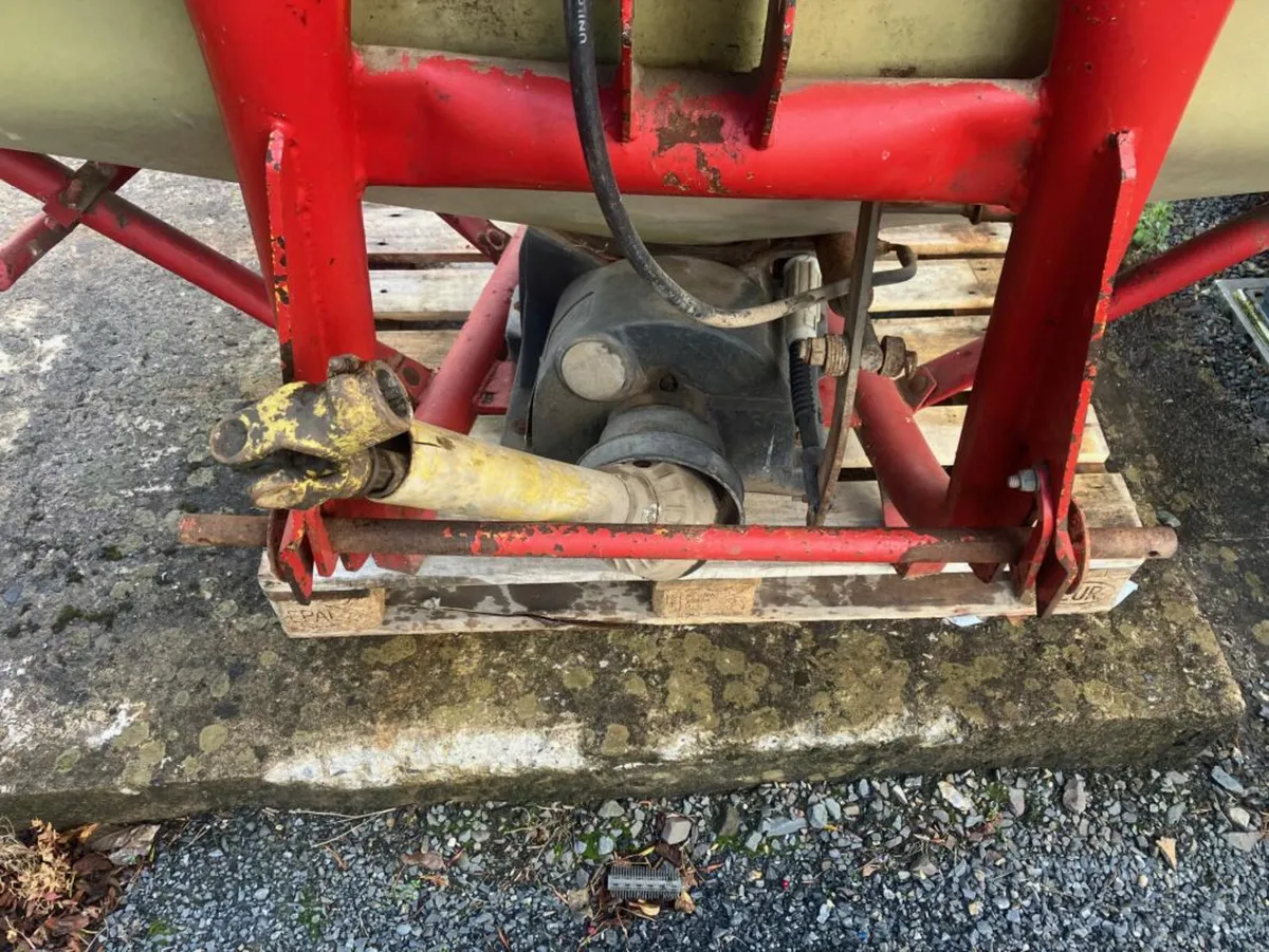Vicon Fertiliser Spreader **Online Auction** - Image 4
