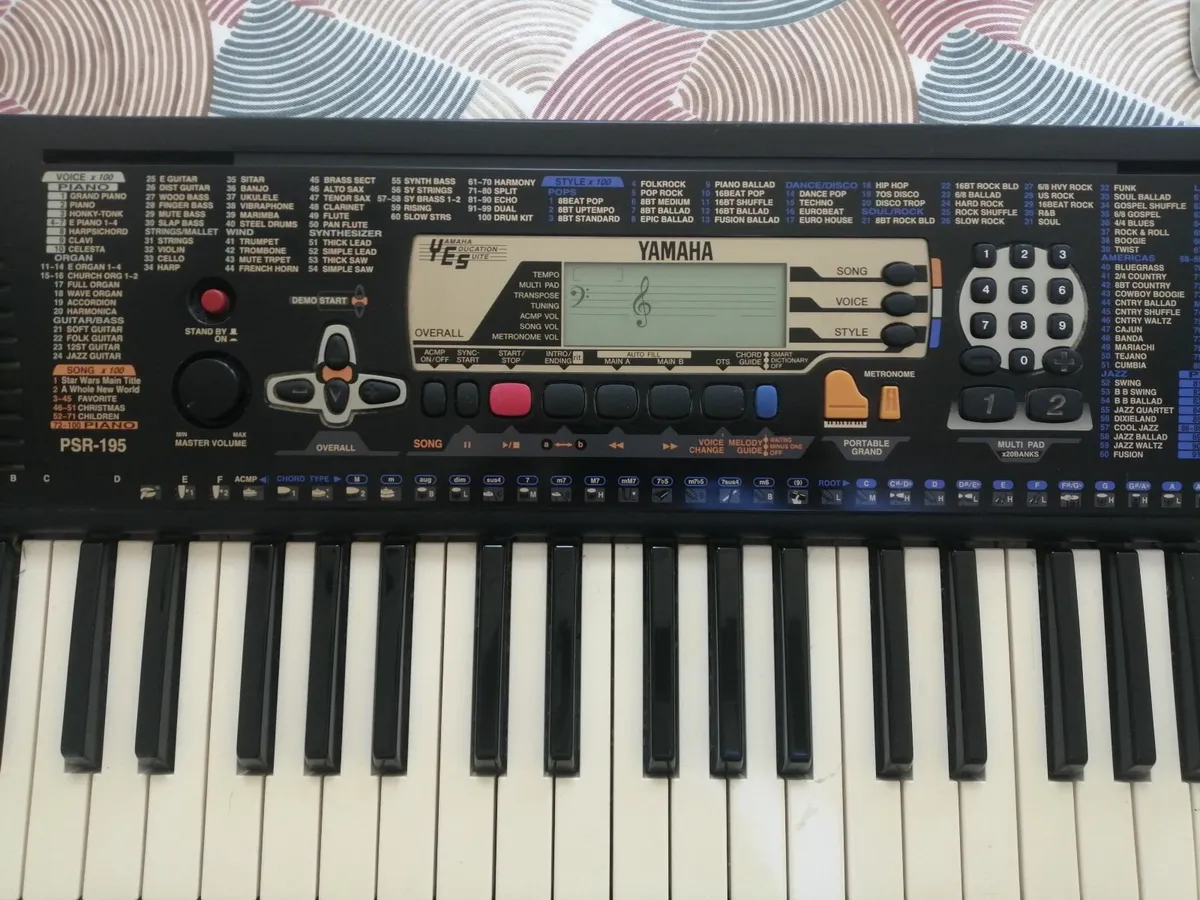 Yamaha keyboard - Image 3