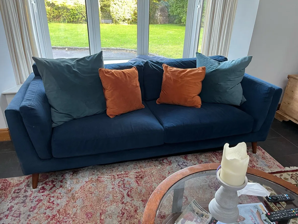 Couch - Image 2