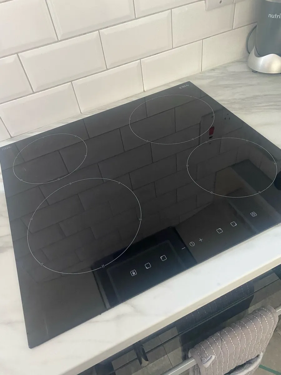 Induction hob - Image 1