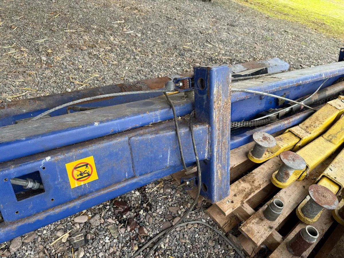 2 post 4 tonne Single phase lift - Image 2