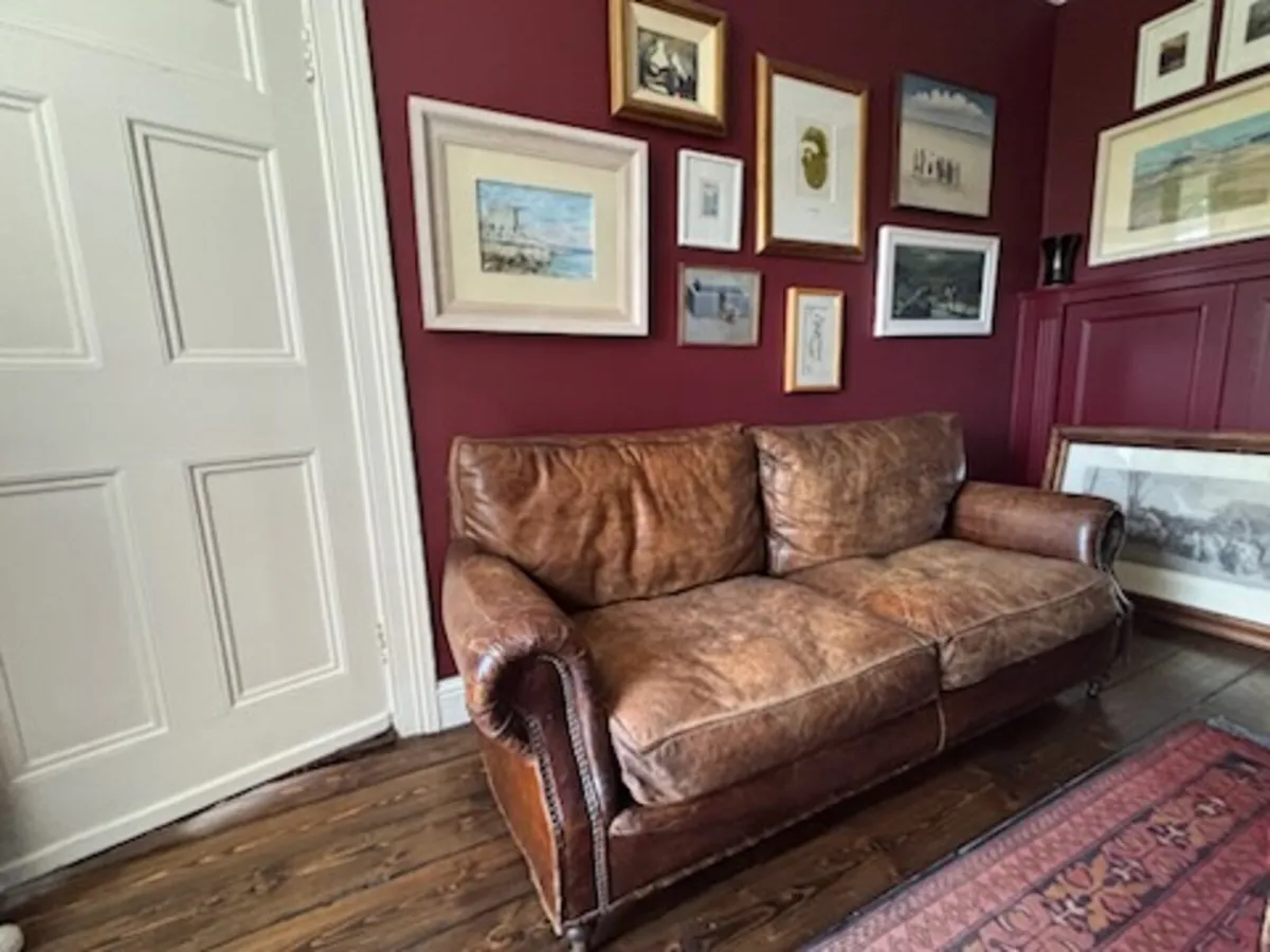 Leather couch - Image 1
