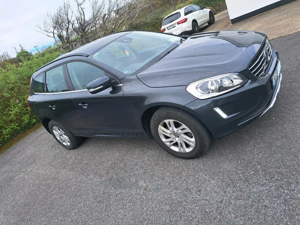 volvo xc60 - Image 2