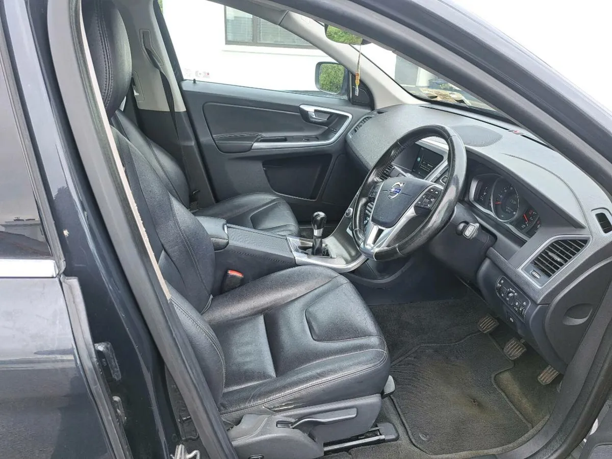 volvo xc60 - Image 3