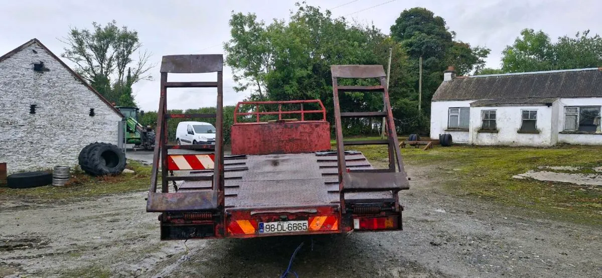 Low loader - Image 1